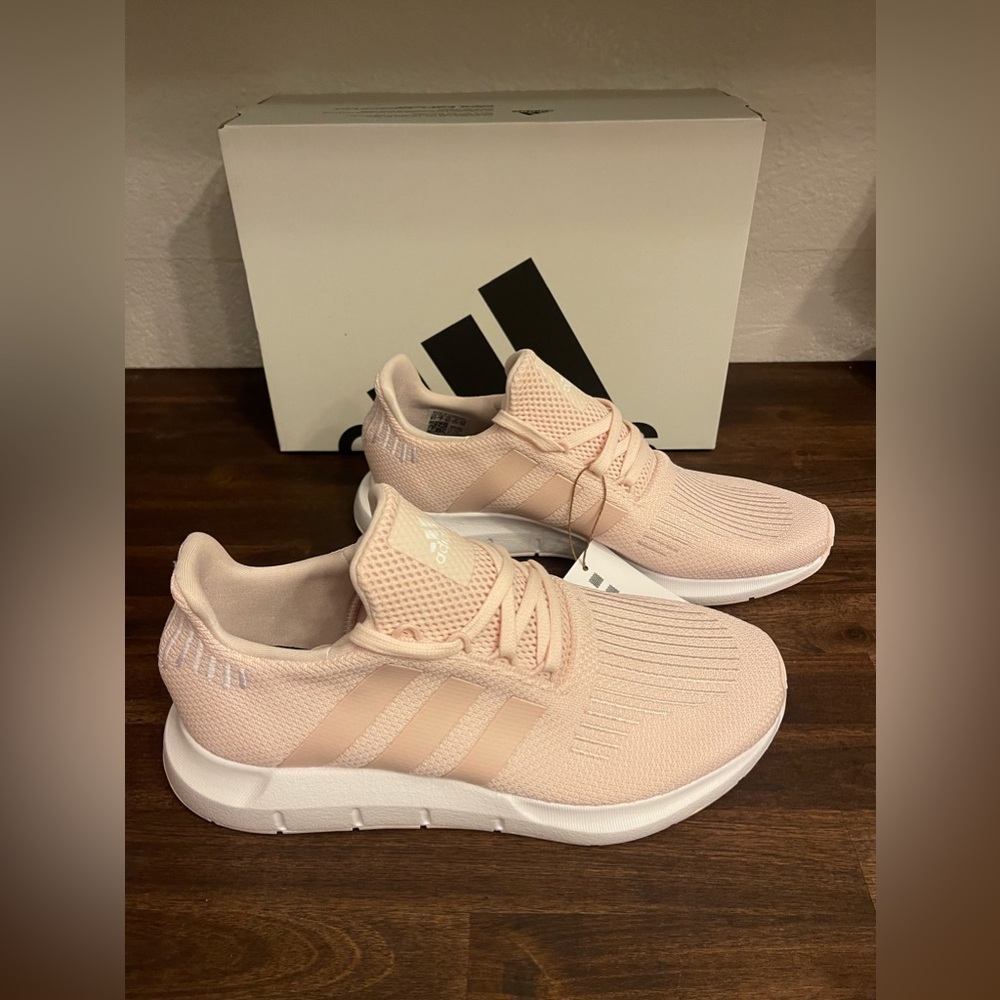 New Adidas shoes‎ Size 10.5 women’s SWIFT RUN 1.0 pink athletic running shoes 🩷